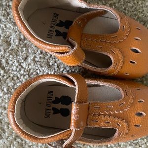 Beauco kids soft  shoes toddler size 7
